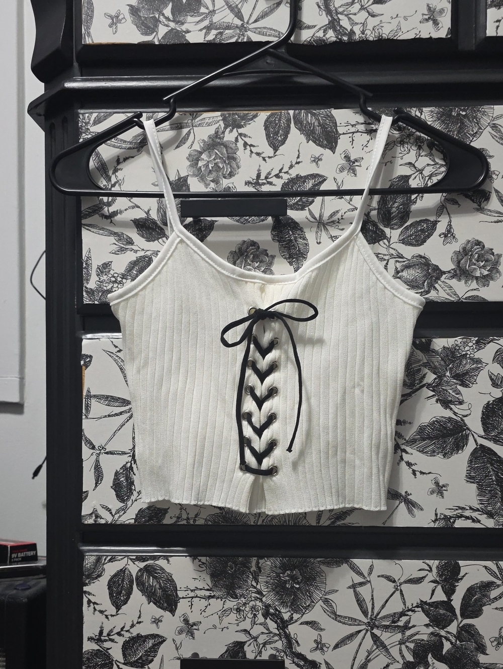 SHEIN White Ribbed Lace-Up Spaghetti Cami